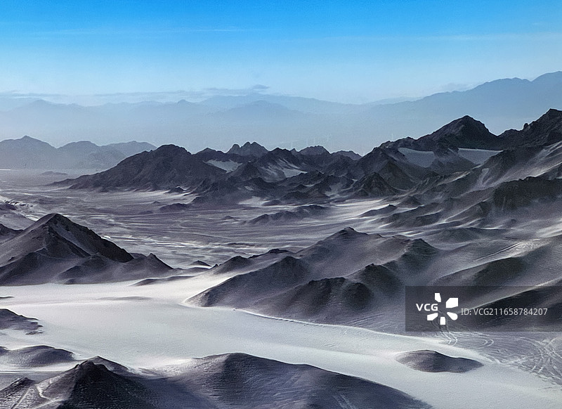 人间月球—黑独山图片素材