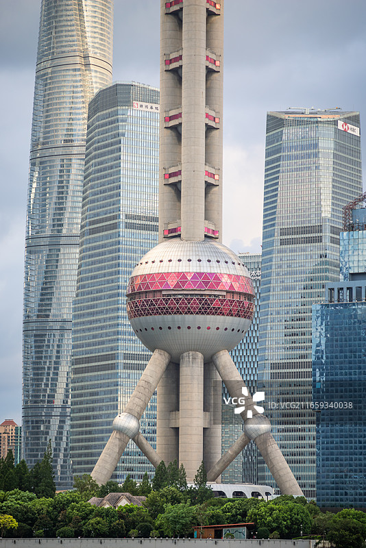 上海地标建筑 陆家嘴金融中心 东方明珠塔 金茂大厦 上海中心 环球金融中心 黄昏 夕阳 特写图片素材