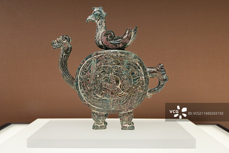 上海博物馆东馆肇兴中国秦大一统之路文物考古特展龙纹铜盉甘肃省宁县石家墓地出土春秋早期图片素材