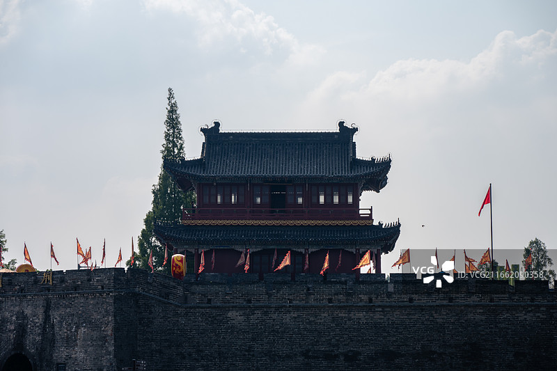 荆州古城东门城楼宾阳楼图片素材