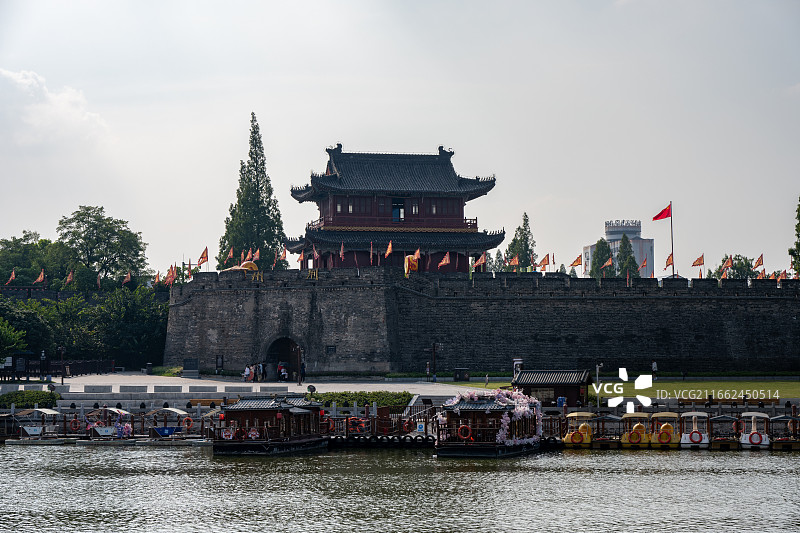 荆州古城东门城楼宾阳楼图片素材