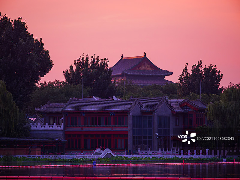 地安门朝霞满天图片素材