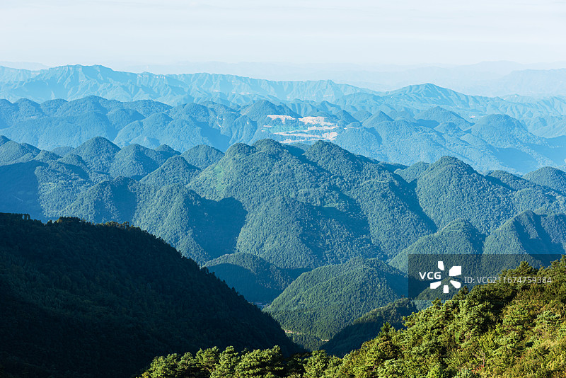 巴山大峡谷罗盘顶图片素材