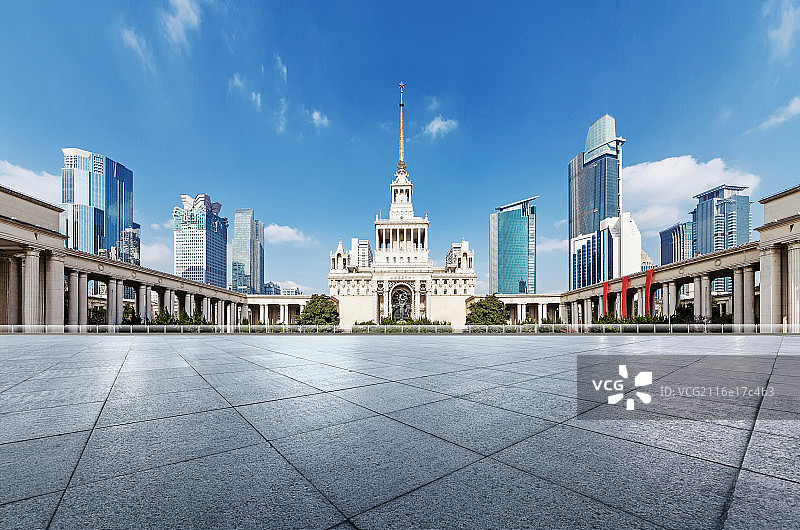 上海城市道路停车场露台图片素材