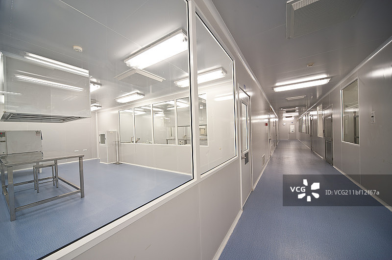 医药企业生产线，厂房室内图片素材