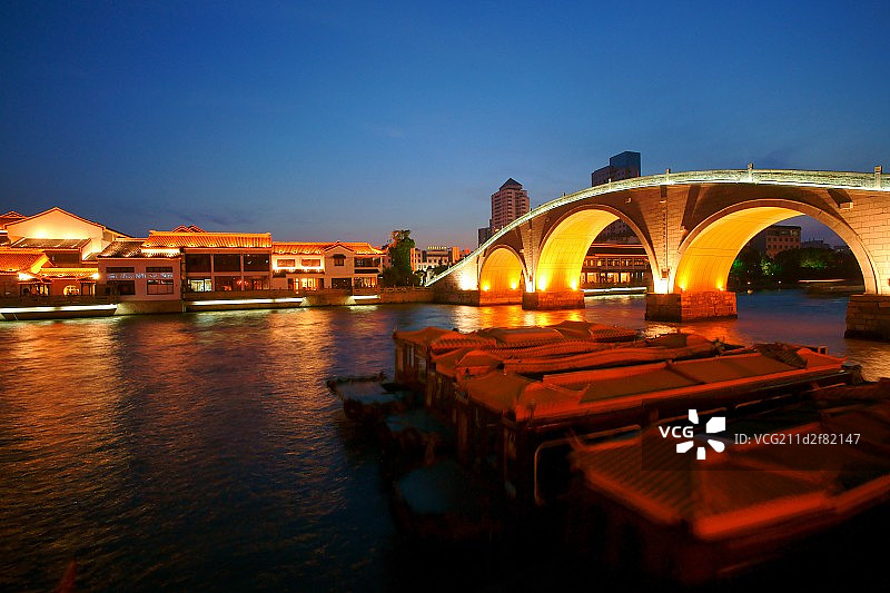 苏州万年桥城市夜景风光2图片素材