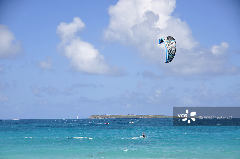 加勒比海风光 圣马丁 Orient Beach 海滩 海浪 滑翔伞图片素材