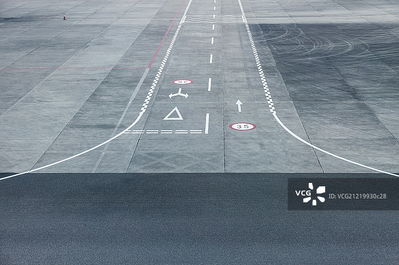 上海浦东机场跑道图片素材