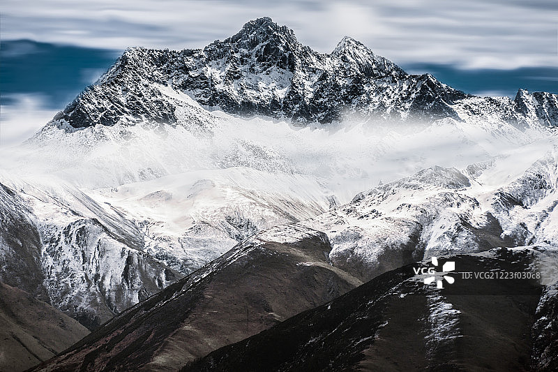 横断山区雪山风光图片素材