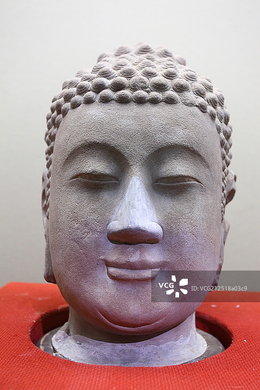 南北朝沙石佛头像图片素材
