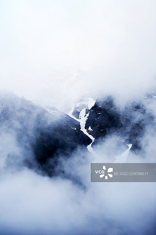 西藏山峰特写图片素材