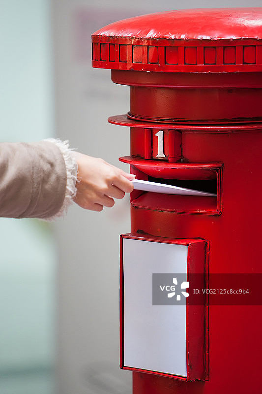 红色邮筒图片素材