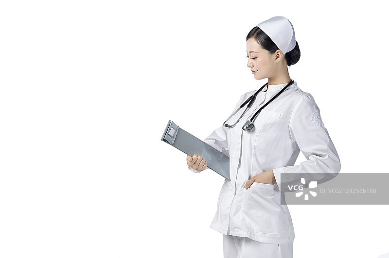 戴听诊器拿本子的护士图片素材