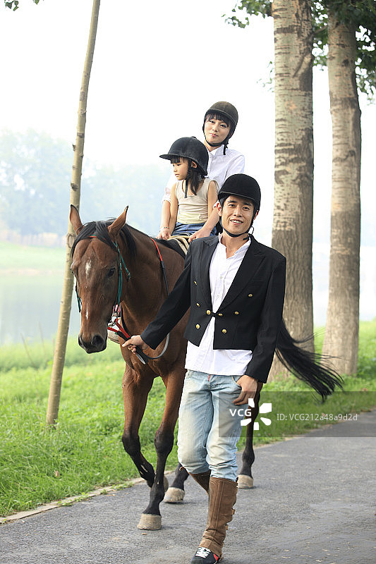 东方家庭图片素材