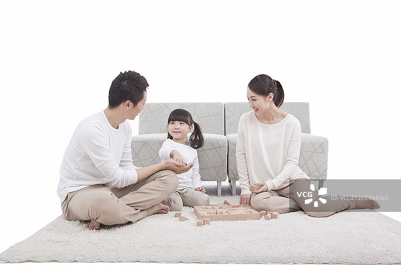 一家三口快乐生活图片素材