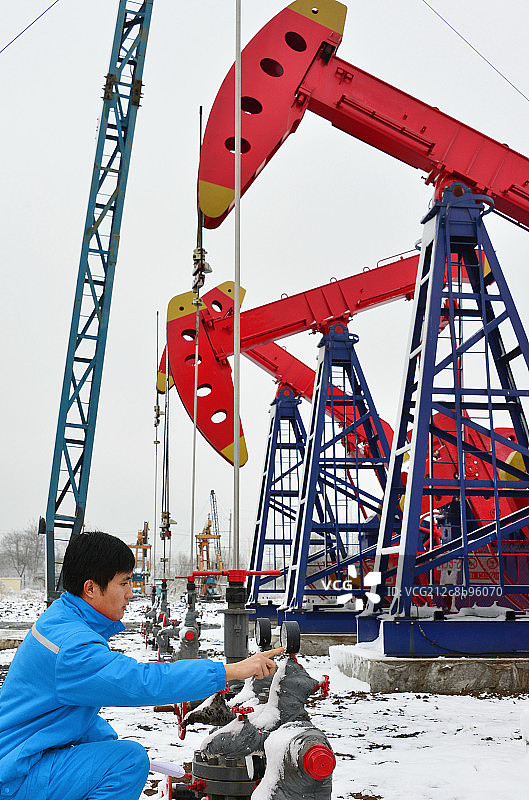 石油工人图片素材