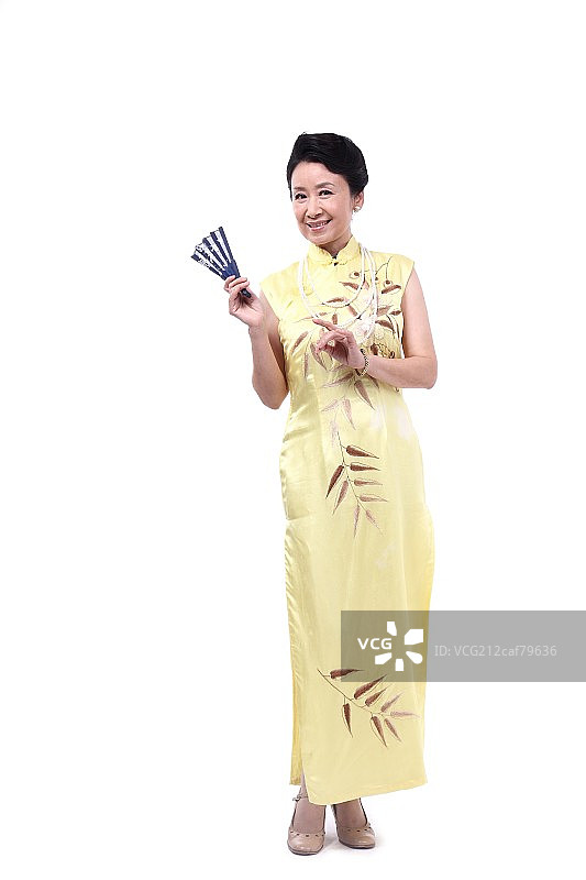 穿旗袍的中老年人图片素材
