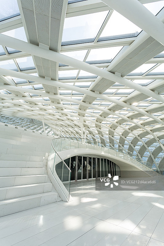 现代办公楼内部环境图片素材