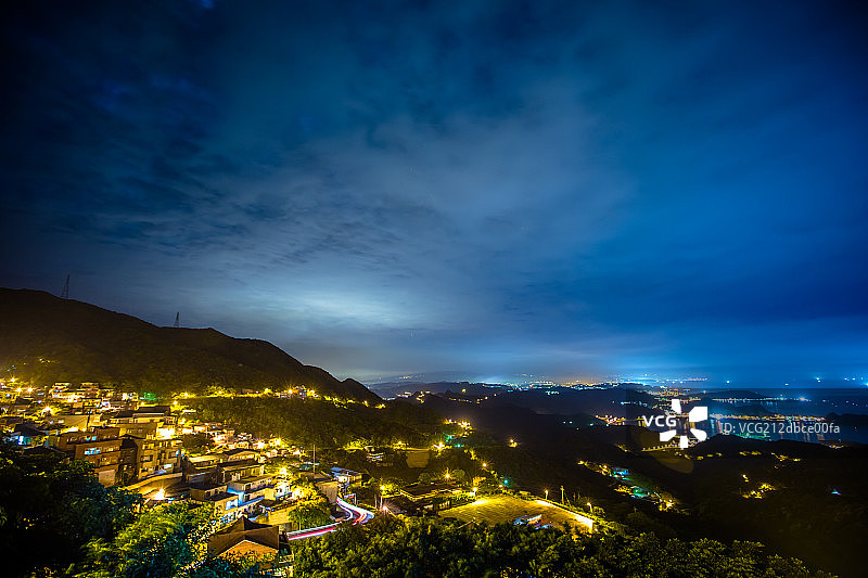 台湾新北市山城九份的夜图片素材