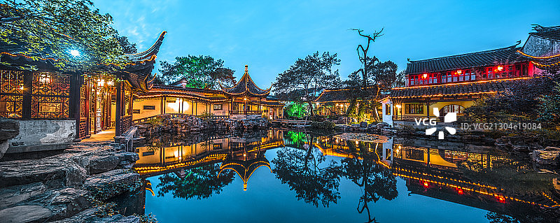 苏州园林网师园夜景图片素材