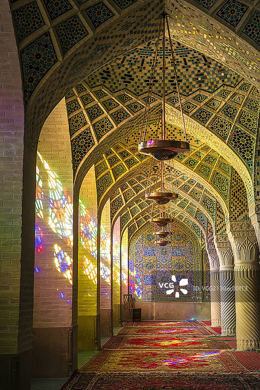 伊朗设拉子市彩色的清真寺图片素材