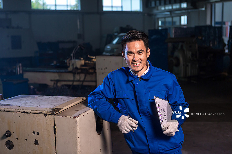 车间工人肖像图片素材