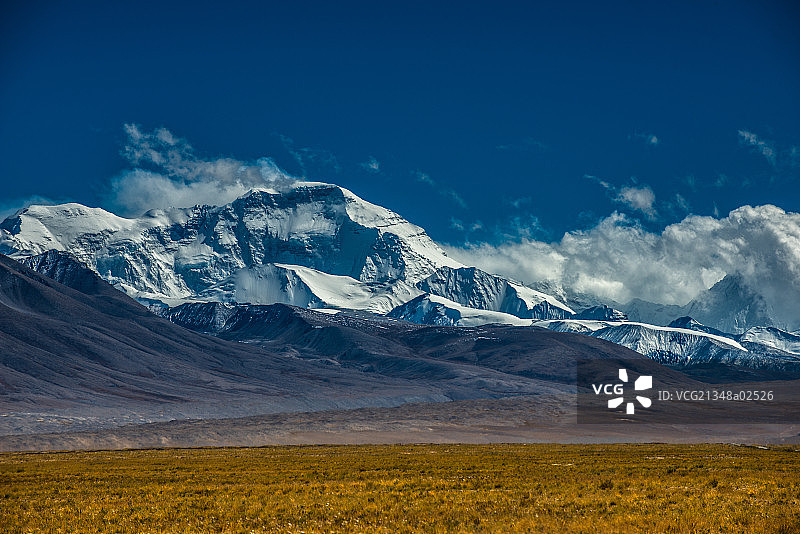 西藏日喀则地区珠穆朗玛峰图片素材