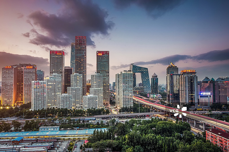 北京国贸建筑群夜景图片素材