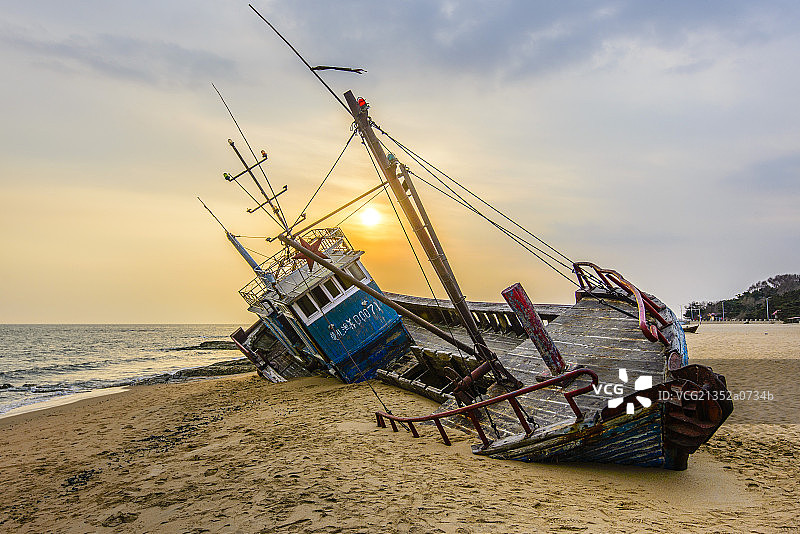 落日古船图片素材