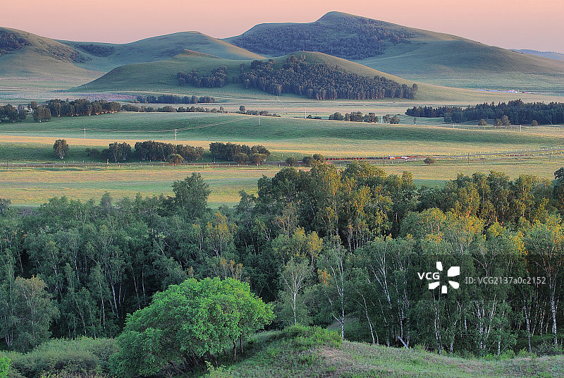 夕阳中的坝上草原图片素材