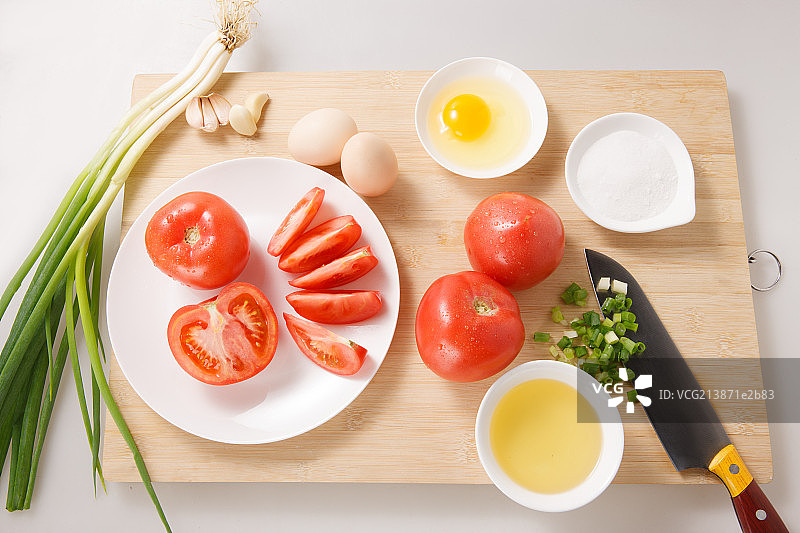 炒西红柿鸡蛋的食材图片素材