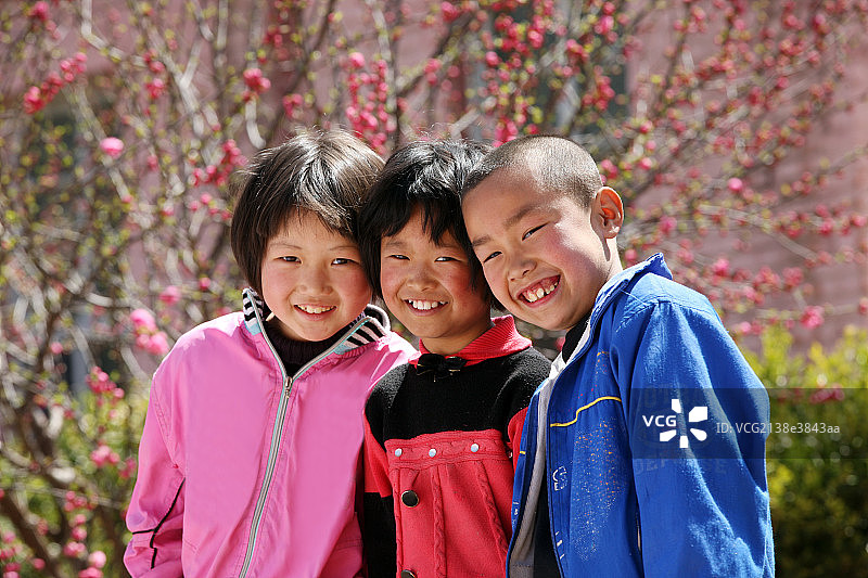 乡村小学生图片素材