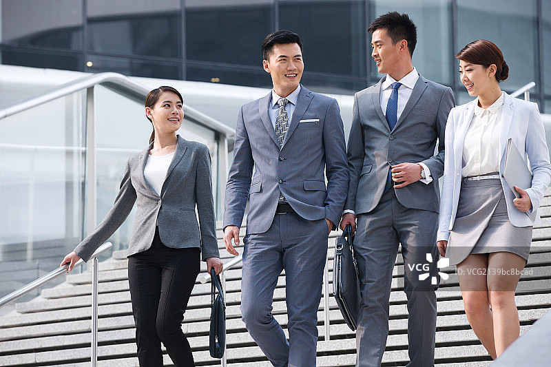 商务人士交谈图片素材