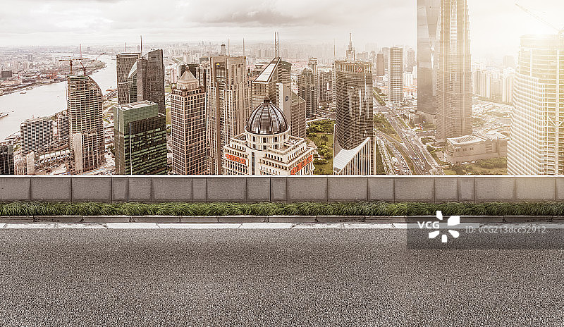 汽车广告背景图-柏油路图片素材