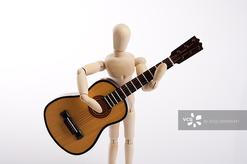 木制玩偶图片素材