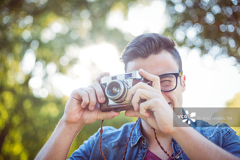 使用老式相机图片素材