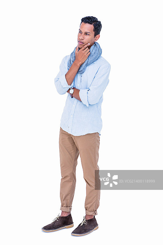 英俊的时尚男士望向远方图片素材