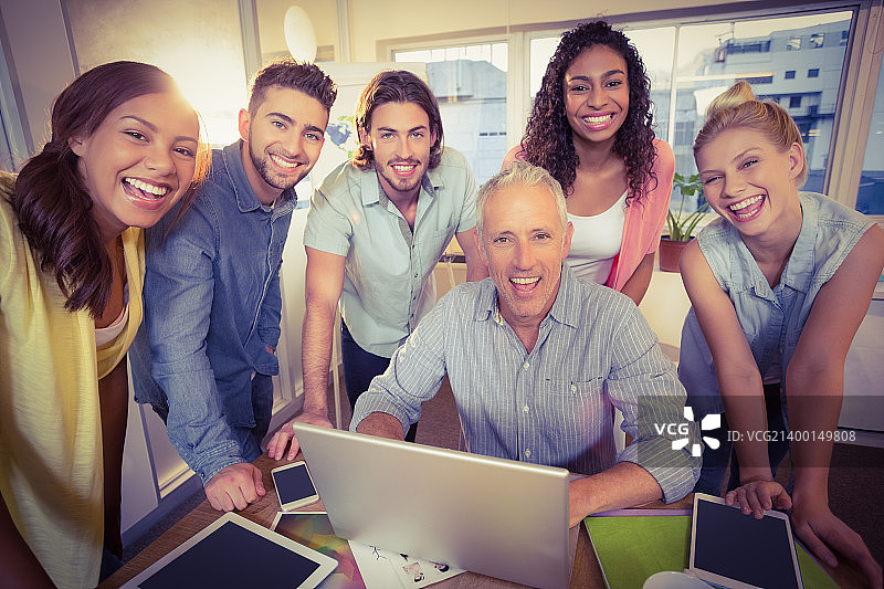 快乐的商务人士肖像图片素材