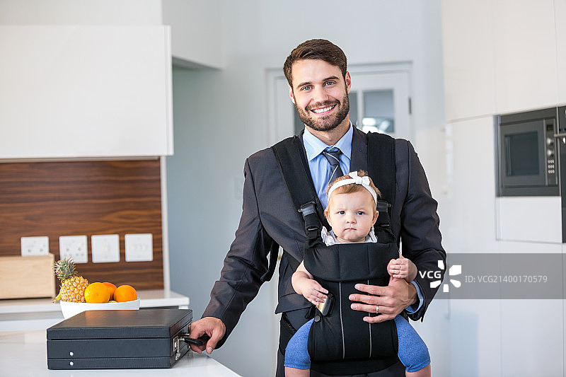 自信的商人肖像图片素材