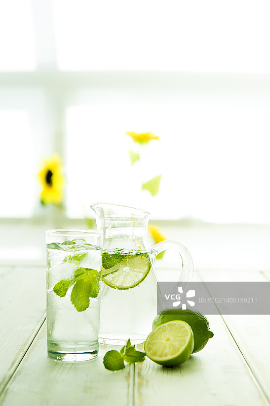 夏天的颜色和饮品图片素材