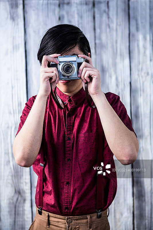 时尚人士拍照图片素材