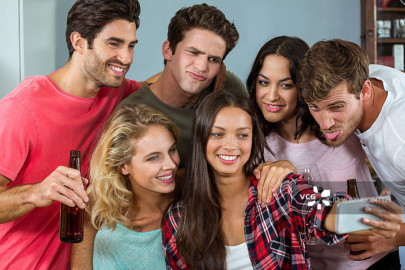 一群朋友自拍图片素材