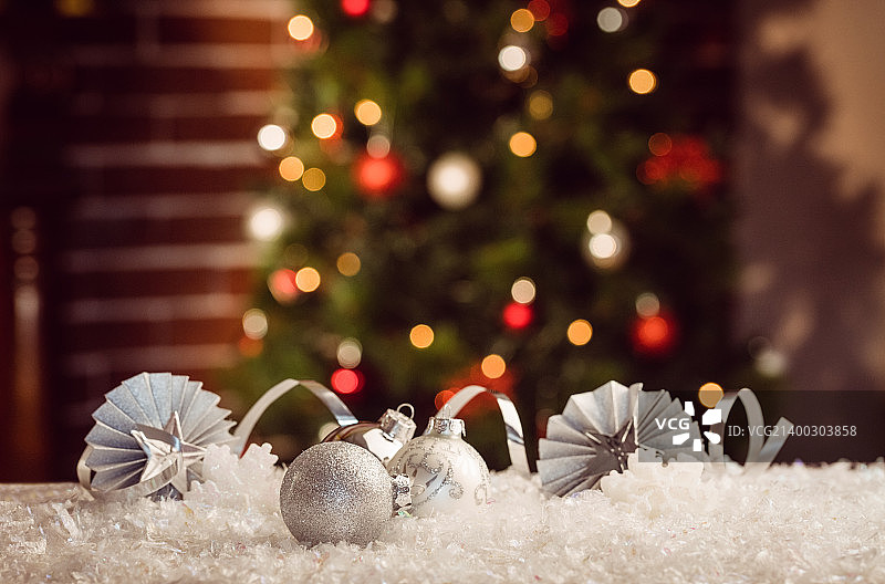 圣诞装饰球合成图图片素材