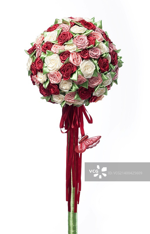 白色背景上色彩鲜艳的节日花束图片素材