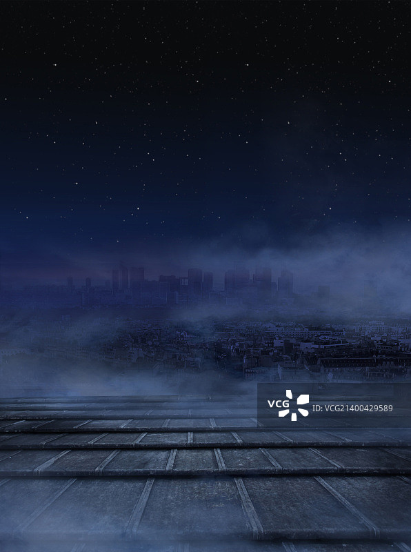 夜晚城市的美丽景色，城市背景上的乌云图片素材
