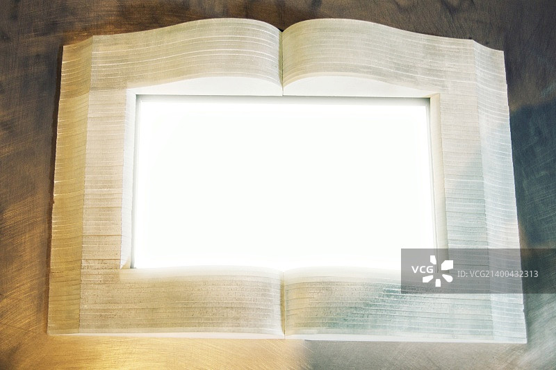 空白的打开的书本图片素材