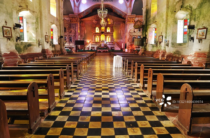 古老天主教堂内部图片素材