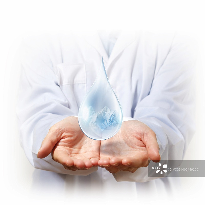 水滴中的雪山图片素材