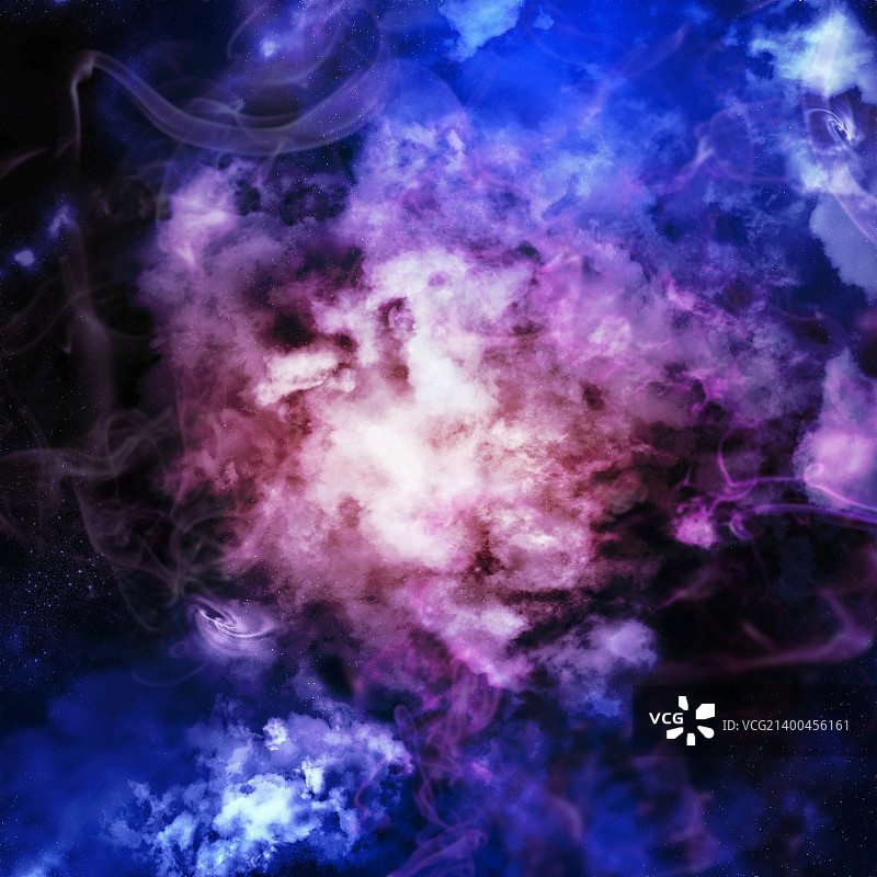明亮彩色背景上的宇宙雾云图片素材
