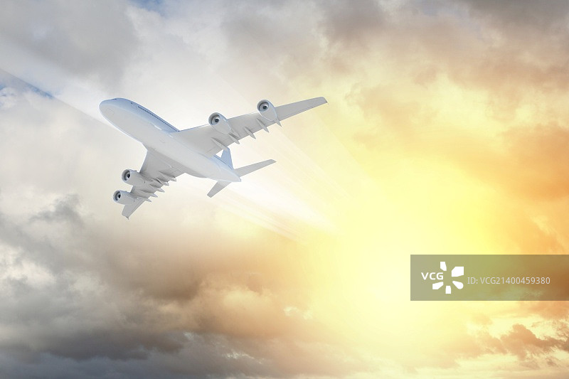 在多云天空飞行的飞机图片素材
